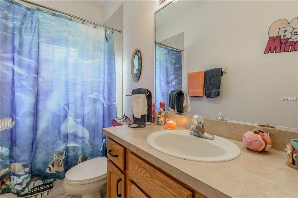 5373 OXFORD MANOR CIRCLE, LAKELAND, Florida 33810, 4 Bedrooms Bedrooms, 7 Rooms Rooms,2 BathroomsBathrooms,Residential,For sale,OXFORD MANOR,T2928597