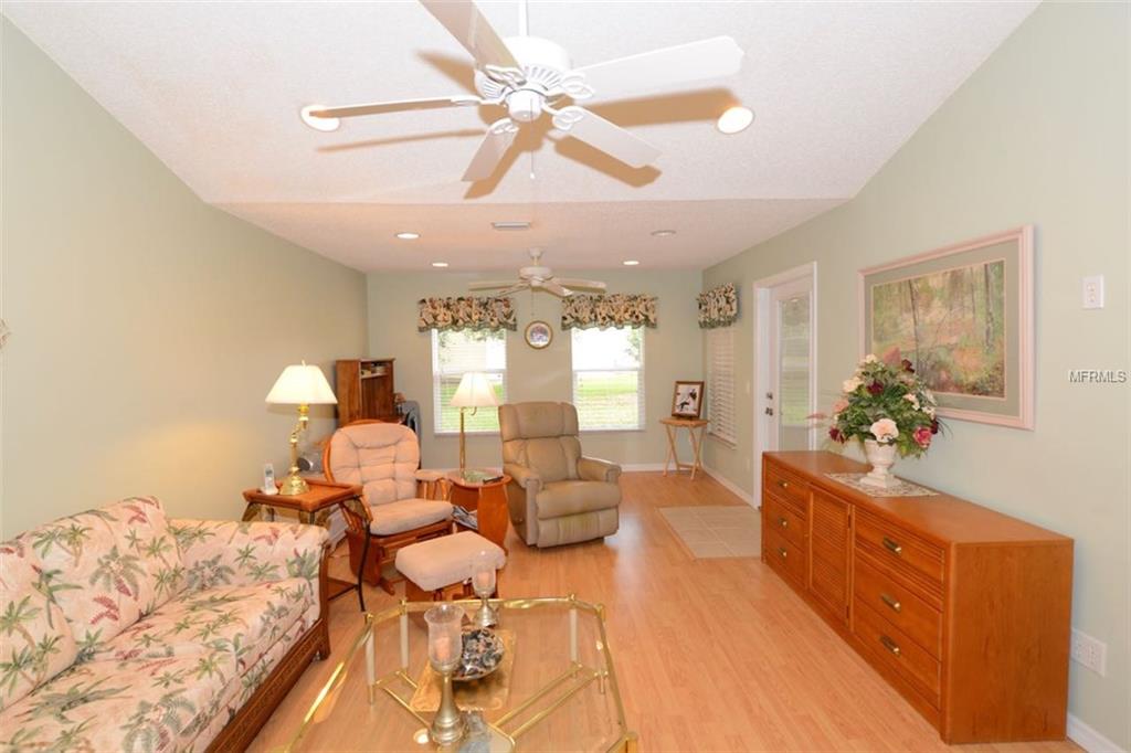 1042 SOLEDAD WAY, THE VILLAGES, Florida 32159, 3 Bedrooms Bedrooms, 10 Rooms Rooms,2 BathroomsBathrooms,Residential,For sale,SOLEDAD,G4838326