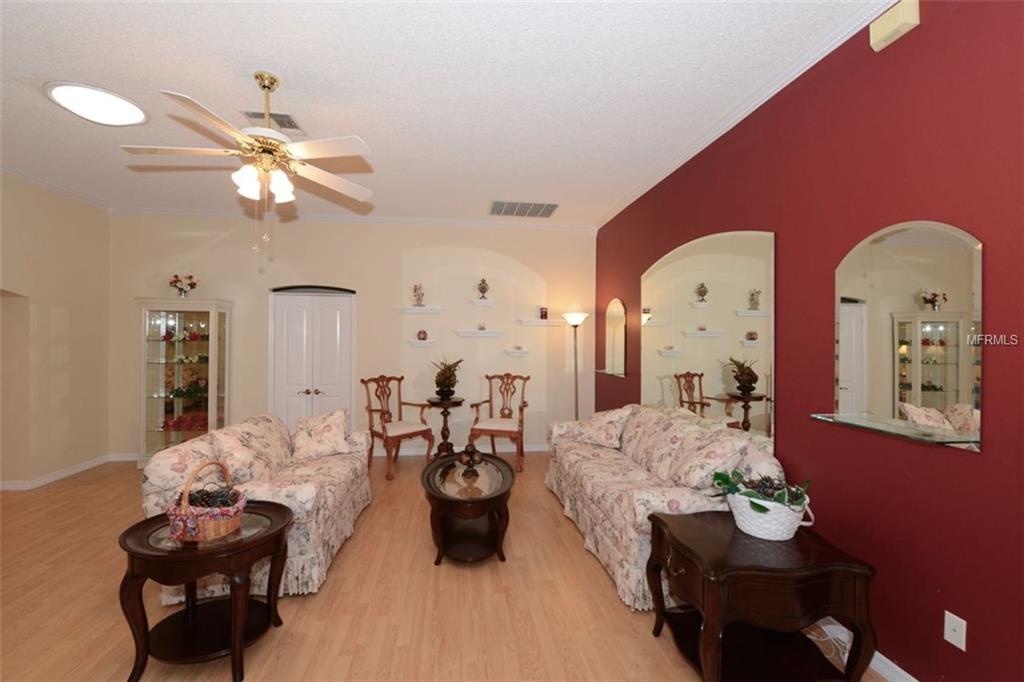 1042 SOLEDAD WAY, THE VILLAGES, Florida 32159, 3 Bedrooms Bedrooms, 10 Rooms Rooms,2 BathroomsBathrooms,Residential,For sale,SOLEDAD,G4838326