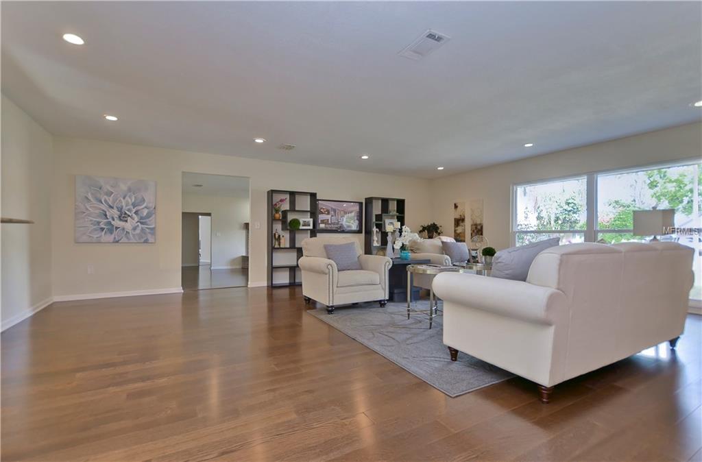 13512 LITTLE LAKE PLACE, TAMPA, Florida 33613, 4 Bedrooms Bedrooms, 5 Rooms Rooms,3 BathroomsBathrooms,Residential,For sale,LITTLE LAKE,T2890180