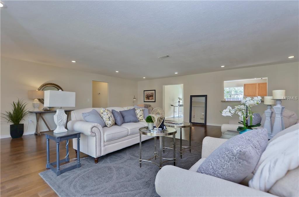 13512 LITTLE LAKE PLACE, TAMPA, Florida 33613, 4 Bedrooms Bedrooms, 5 Rooms Rooms,3 BathroomsBathrooms,Residential,For sale,LITTLE LAKE,T2890180