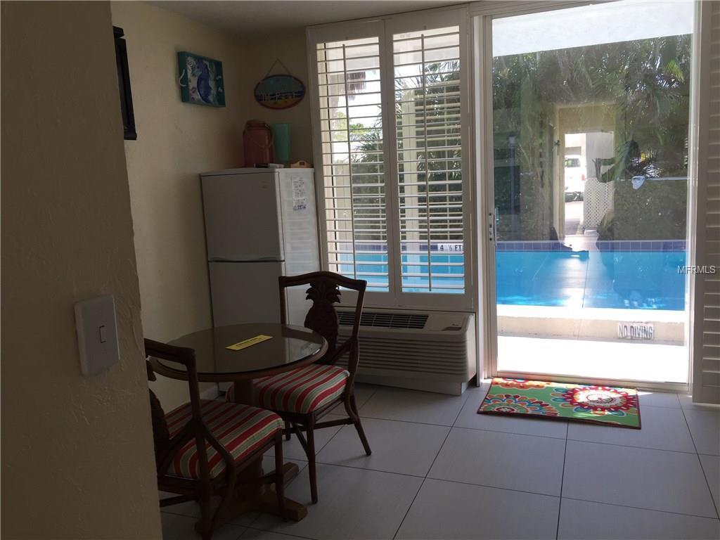 800 BAYWAY BOULEVARD, CLEARWATER BEACH, Florida 33767, 1 Bedroom Bedrooms, 3 Rooms Rooms,1 BathroomBathrooms,Residential,For sale,BAYWAY,U7839602