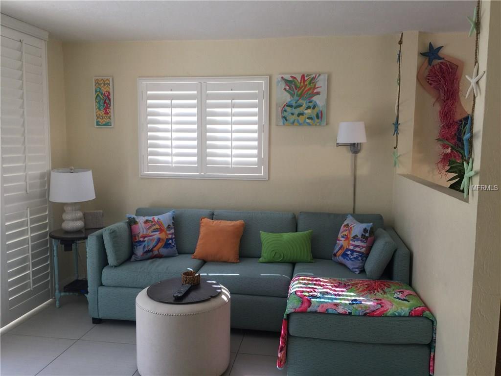 800 BAYWAY BOULEVARD, CLEARWATER BEACH, Florida 33767, 1 Bedroom Bedrooms, 3 Rooms Rooms,1 BathroomBathrooms,Residential,For sale,BAYWAY,U7839602