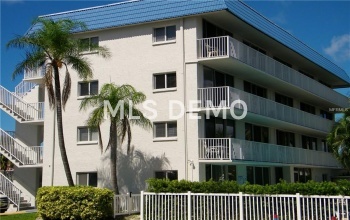 800 BAYWAY BOULEVARD, CLEARWATER BEACH, Florida 33767, 1 Bedroom Bedrooms, 3 Rooms Rooms,1 BathroomBathrooms,Residential,For sale,BAYWAY,U7839602