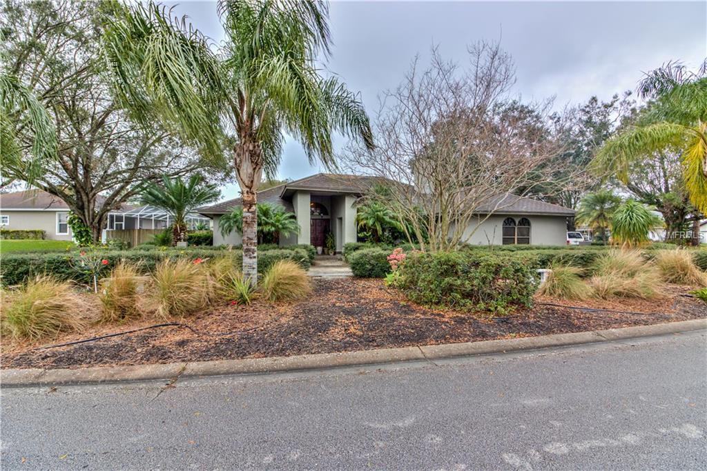 233 SANTA ROSA DRIVE, WINTER HAVEN, Florida 33884, 4 Bedrooms Bedrooms, 7 Rooms Rooms,2 BathroomsBathrooms,Residential,For sale,SANTA ROSA,L4724973