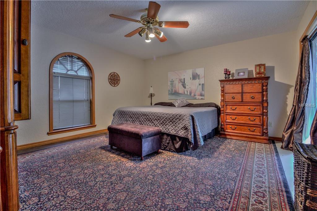 233 SANTA ROSA DRIVE, WINTER HAVEN, Florida 33884, 4 Bedrooms Bedrooms, 7 Rooms Rooms,2 BathroomsBathrooms,Residential,For sale,SANTA ROSA,L4724973