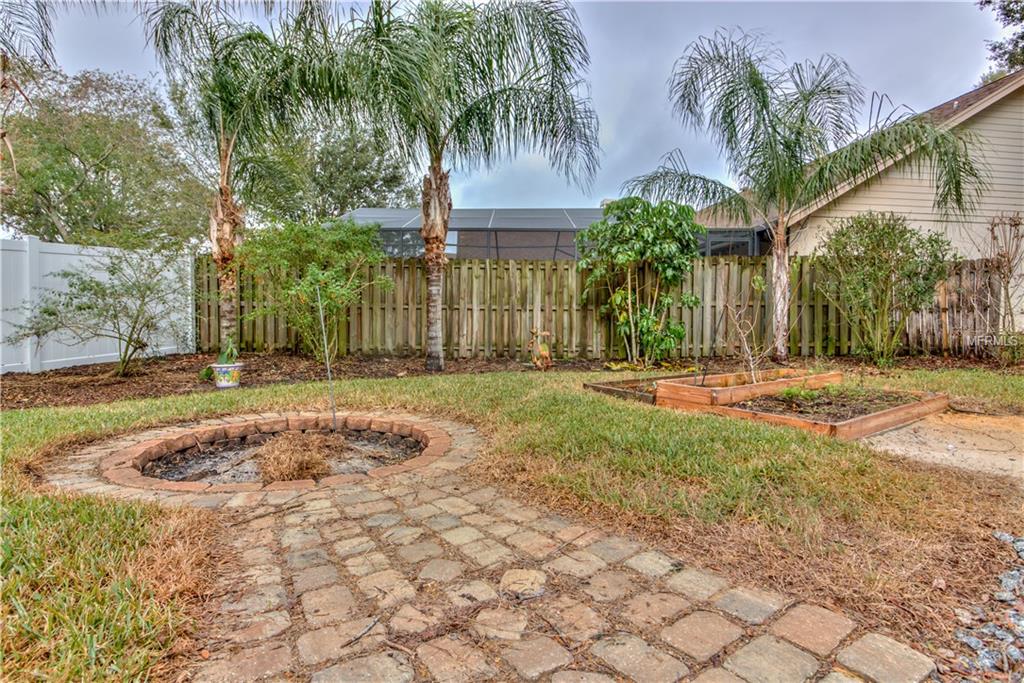 233 SANTA ROSA DRIVE, WINTER HAVEN, Florida 33884, 4 Bedrooms Bedrooms, 7 Rooms Rooms,2 BathroomsBathrooms,Residential,For sale,SANTA ROSA,L4724973