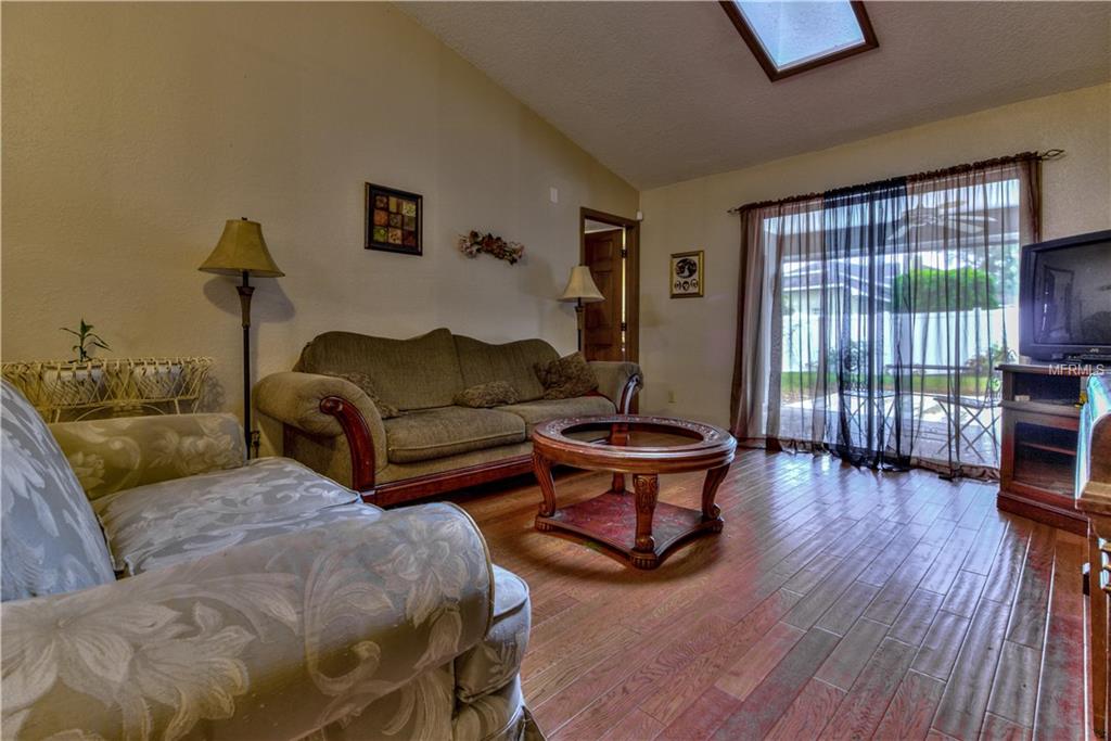 233 SANTA ROSA DRIVE, WINTER HAVEN, Florida 33884, 4 Bedrooms Bedrooms, 7 Rooms Rooms,2 BathroomsBathrooms,Residential,For sale,SANTA ROSA,L4724973