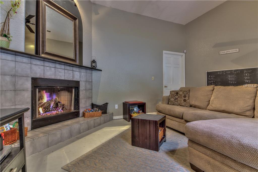 233 SANTA ROSA DRIVE, WINTER HAVEN, Florida 33884, 4 Bedrooms Bedrooms, 7 Rooms Rooms,2 BathroomsBathrooms,Residential,For sale,SANTA ROSA,L4724973