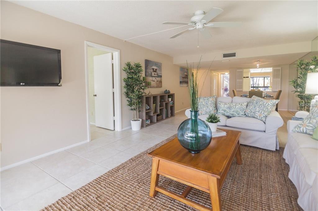 5655 GULF OF MEXICO DRIVE, LONGBOAT KEY, Florida 34228, 2 Bedrooms Bedrooms, 6 Rooms Rooms,2 BathroomsBathrooms,Residential,For sale,GULF OF MEXICO,U7845871