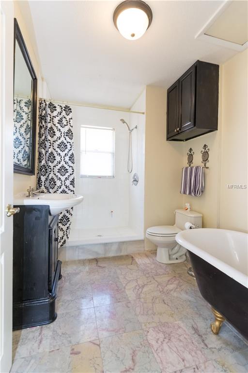 2332 CANALBLUFF PLACE, SARASOTA, Florida 34231, 2 Bedrooms Bedrooms, 3 Rooms Rooms,2 BathroomsBathrooms,Residential,For sale,CANALBLUFF,A4208711