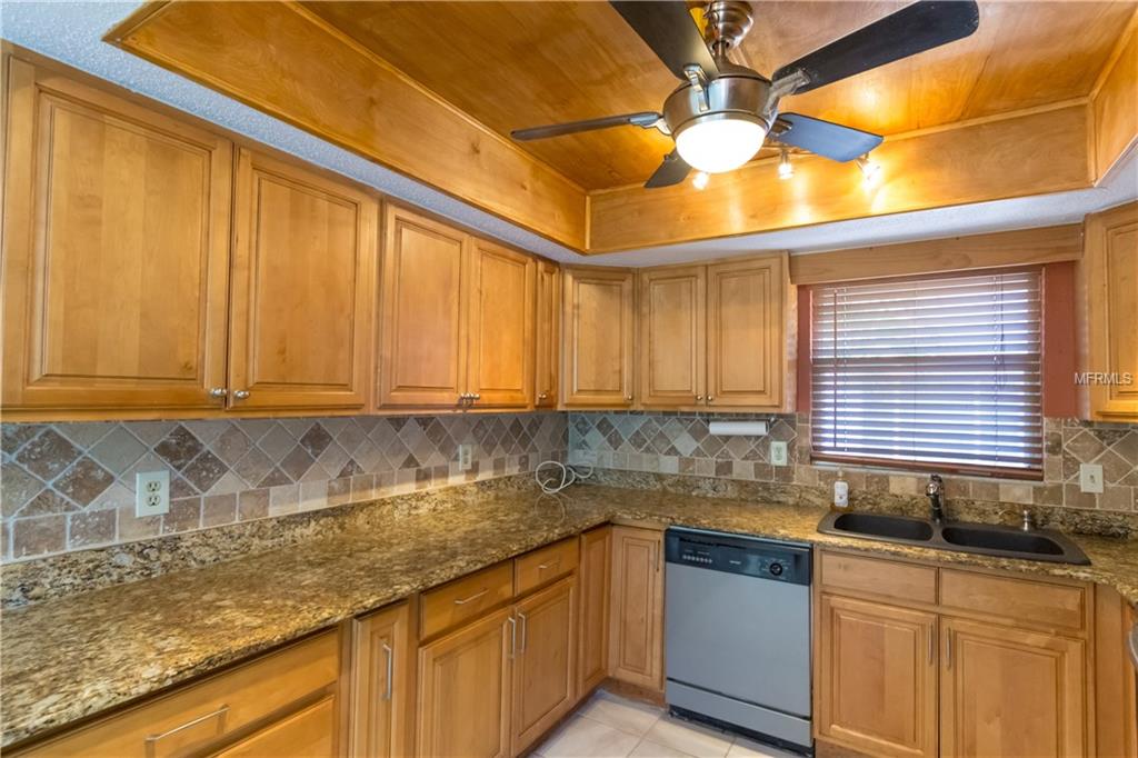 2332 CANALBLUFF PLACE, SARASOTA, Florida 34231, 2 Bedrooms Bedrooms, 3 Rooms Rooms,2 BathroomsBathrooms,Residential,For sale,CANALBLUFF,A4208711