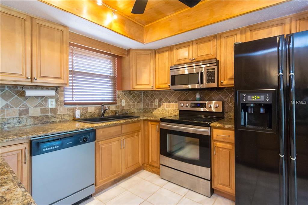 2332 CANALBLUFF PLACE, SARASOTA, Florida 34231, 2 Bedrooms Bedrooms, 3 Rooms Rooms,2 BathroomsBathrooms,Residential,For sale,CANALBLUFF,A4208711