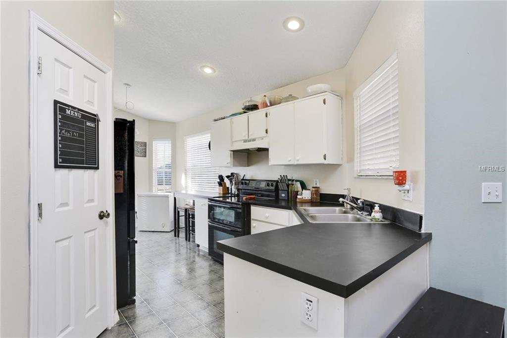 1327 DANIELS COVE DRIVE, WINTER GARDEN, Florida 34787, 3 Bedrooms Bedrooms, 6 Rooms Rooms,2 BathroomsBathrooms,Residential,For sale,DANIELS COVE,O5561251