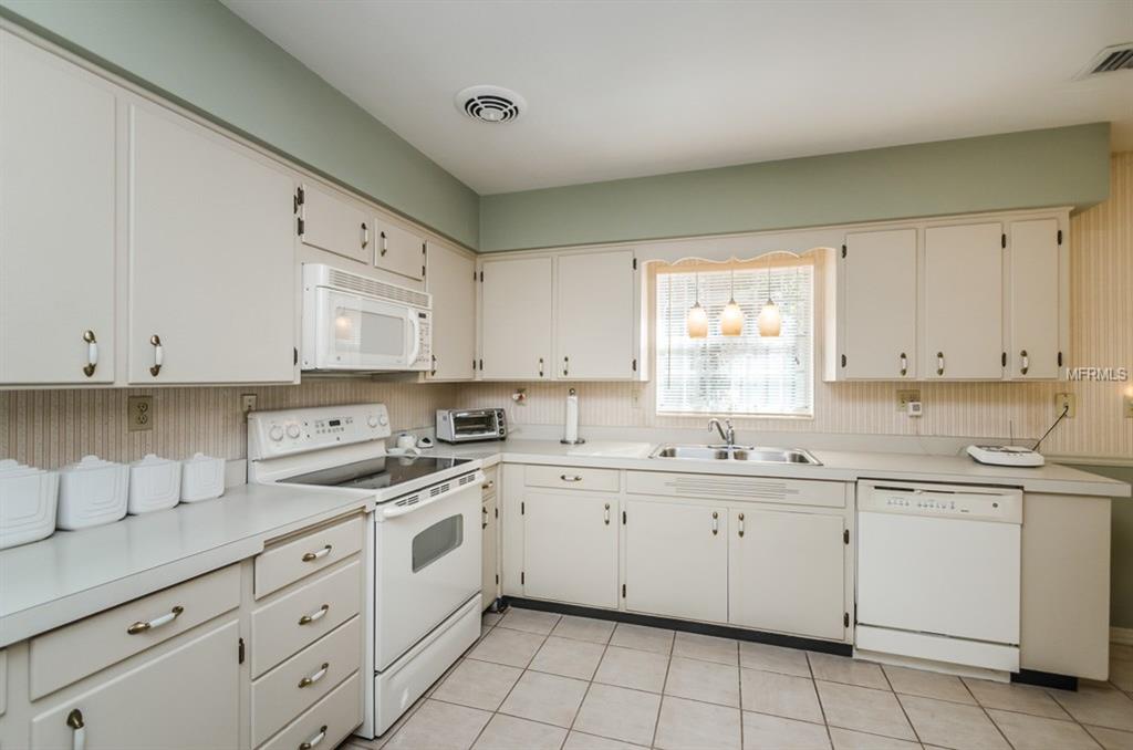 4212 W DALE AVENUE, TAMPA, Florida 33609, 3 Bedrooms Bedrooms, 8 Rooms Rooms,2 BathroomsBathrooms,Residential,For sale,DALE,T2928078