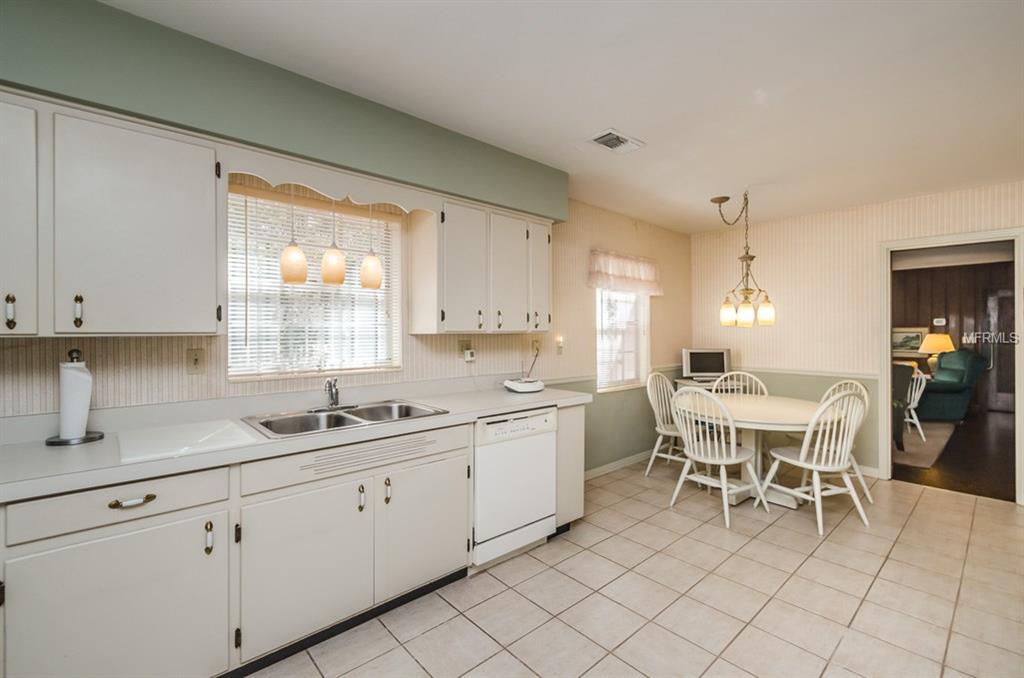 4212 W DALE AVENUE, TAMPA, Florida 33609, 3 Bedrooms Bedrooms, 8 Rooms Rooms,2 BathroomsBathrooms,Residential,For sale,DALE,T2928078