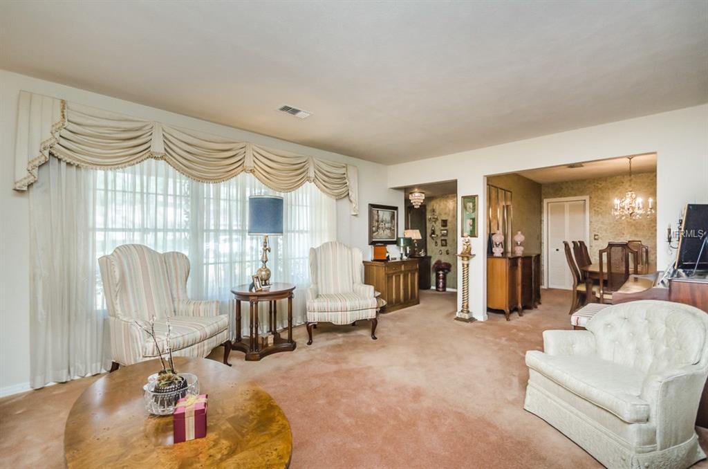 4212 W DALE AVENUE, TAMPA, Florida 33609, 3 Bedrooms Bedrooms, 8 Rooms Rooms,2 BathroomsBathrooms,Residential,For sale,DALE,T2928078