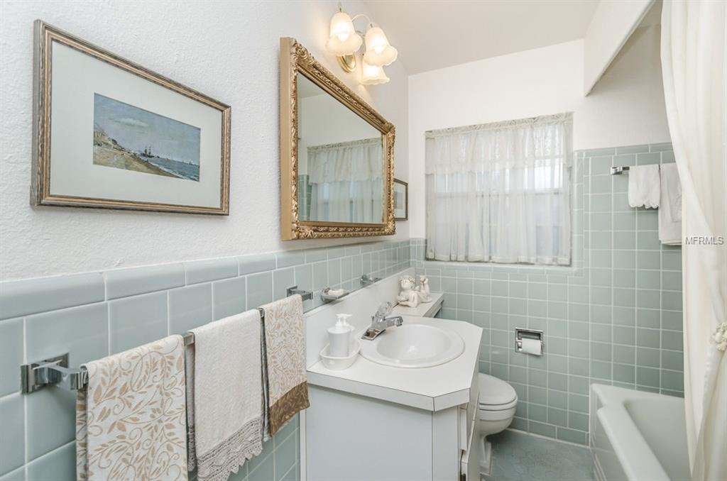 4212 W DALE AVENUE, TAMPA, Florida 33609, 3 Bedrooms Bedrooms, 8 Rooms Rooms,2 BathroomsBathrooms,Residential,For sale,DALE,T2928078