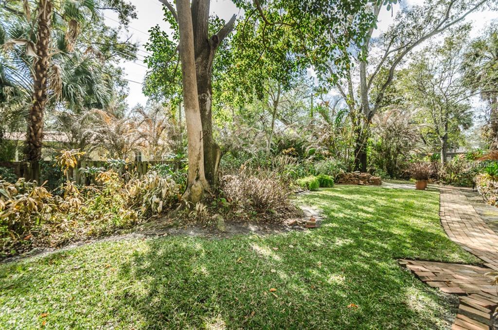 4212 W DALE AVENUE, TAMPA, Florida 33609, 3 Bedrooms Bedrooms, 8 Rooms Rooms,2 BathroomsBathrooms,Residential,For sale,DALE,T2928078