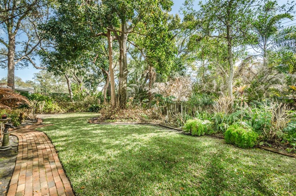 4212 W DALE AVENUE, TAMPA, Florida 33609, 3 Bedrooms Bedrooms, 8 Rooms Rooms,2 BathroomsBathrooms,Residential,For sale,DALE,T2928078