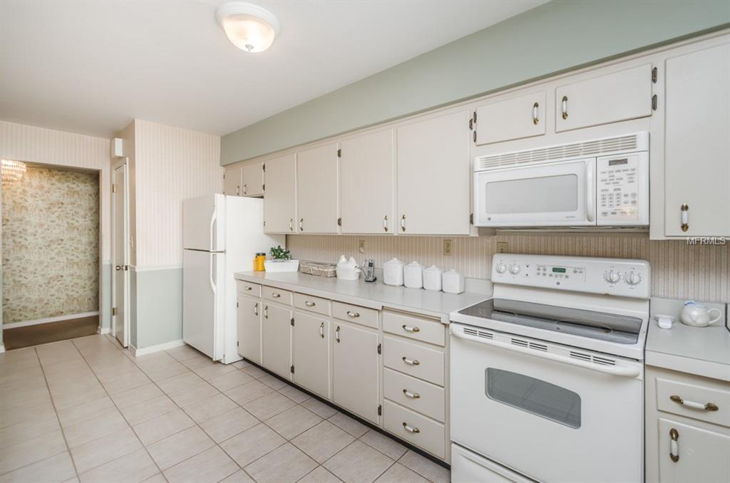 4212 W DALE AVENUE, TAMPA, Florida 33609, 3 Bedrooms Bedrooms, 8 Rooms Rooms,2 BathroomsBathrooms,Residential,For sale,DALE,T2928078