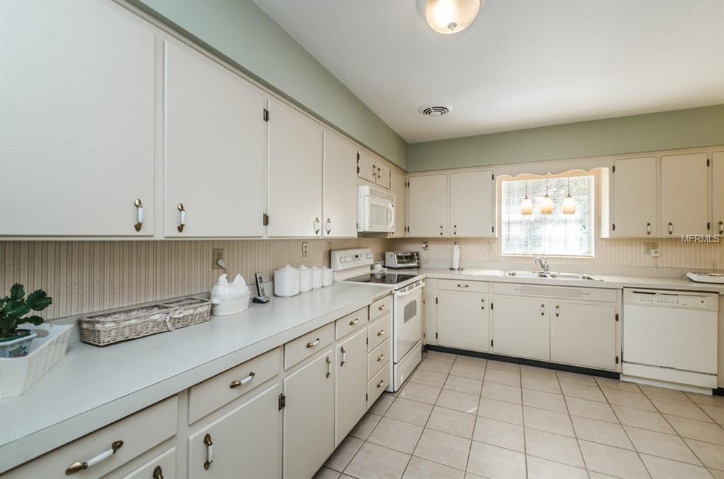 4212 W DALE AVENUE, TAMPA, Florida 33609, 3 Bedrooms Bedrooms, 8 Rooms Rooms,2 BathroomsBathrooms,Residential,For sale,DALE,T2928078