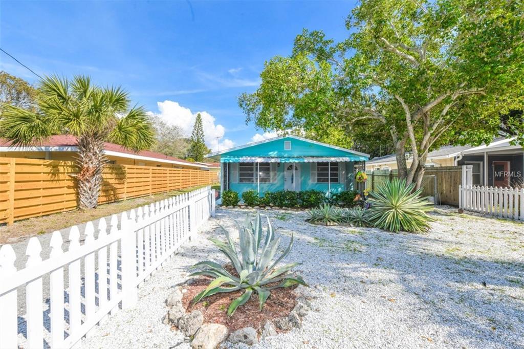 3215 S EAST AVENUE, SARASOTA, Florida 34239, 2 Bedrooms Bedrooms, 5 Rooms Rooms,1 BathroomBathrooms,Residential,For sale,EAST,A4210131