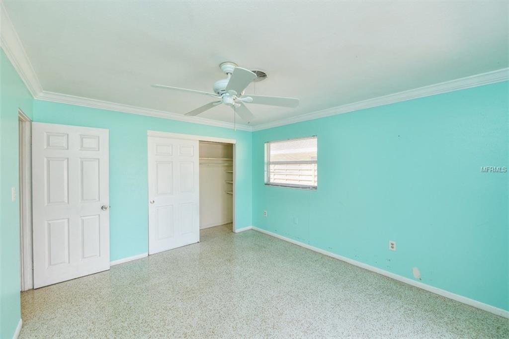 3215 S EAST AVENUE, SARASOTA, Florida 34239, 2 Bedrooms Bedrooms, 5 Rooms Rooms,1 BathroomBathrooms,Residential,For sale,EAST,A4210131