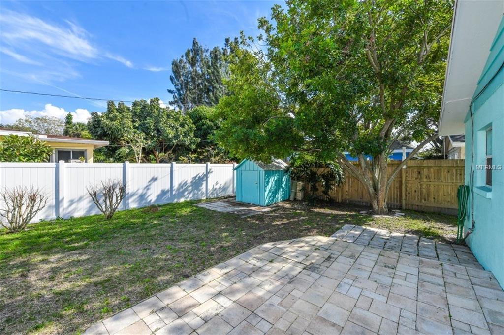 3215 S EAST AVENUE, SARASOTA, Florida 34239, 2 Bedrooms Bedrooms, 5 Rooms Rooms,1 BathroomBathrooms,Residential,For sale,EAST,A4210131