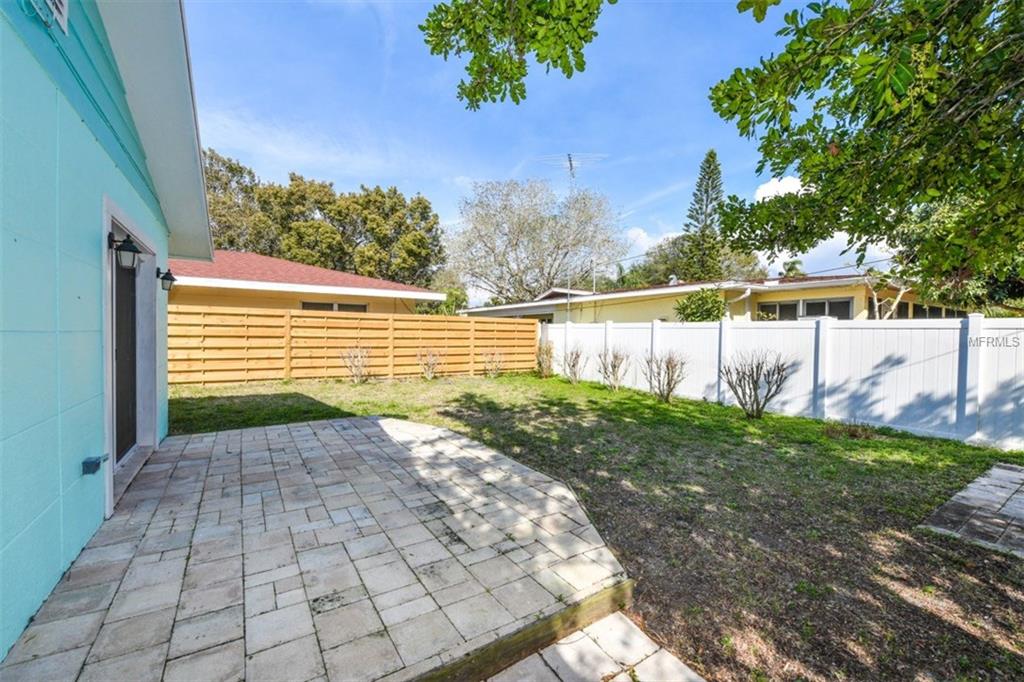 3215 S EAST AVENUE, SARASOTA, Florida 34239, 2 Bedrooms Bedrooms, 5 Rooms Rooms,1 BathroomBathrooms,Residential,For sale,EAST,A4210131