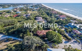 1140 CASEY KEY ROAD, NOKOMIS, Florida 34275, 2 Bedrooms Bedrooms, 4 Rooms Rooms,2 BathroomsBathrooms,Residential,For sale,CASEY KEY,A4190273