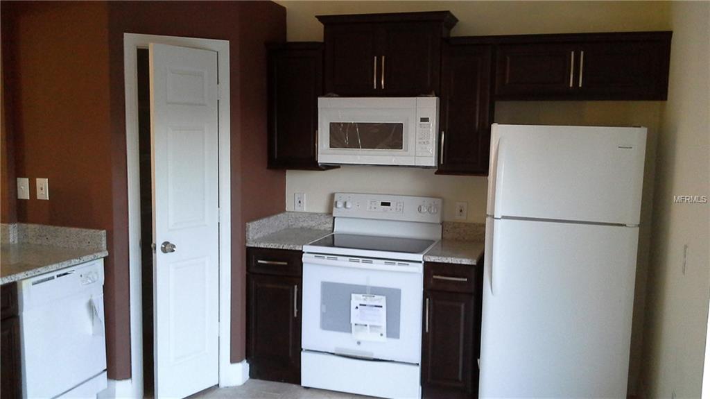 56 YORK COURT, KISSIMMEE, Florida 34758, 3 Bedrooms Bedrooms, 3 Rooms Rooms,2 BathroomsBathrooms,Residential,For sale,YORK,S4854971