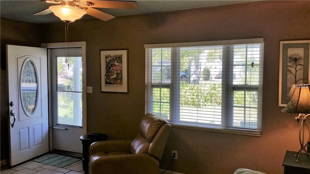 1607 60TH STREET S, GULFPORT, Florida 33707, 3 Bedrooms Bedrooms, 8 Rooms Rooms,2 BathroomsBathrooms,Residential,For sale,60TH,U7843541