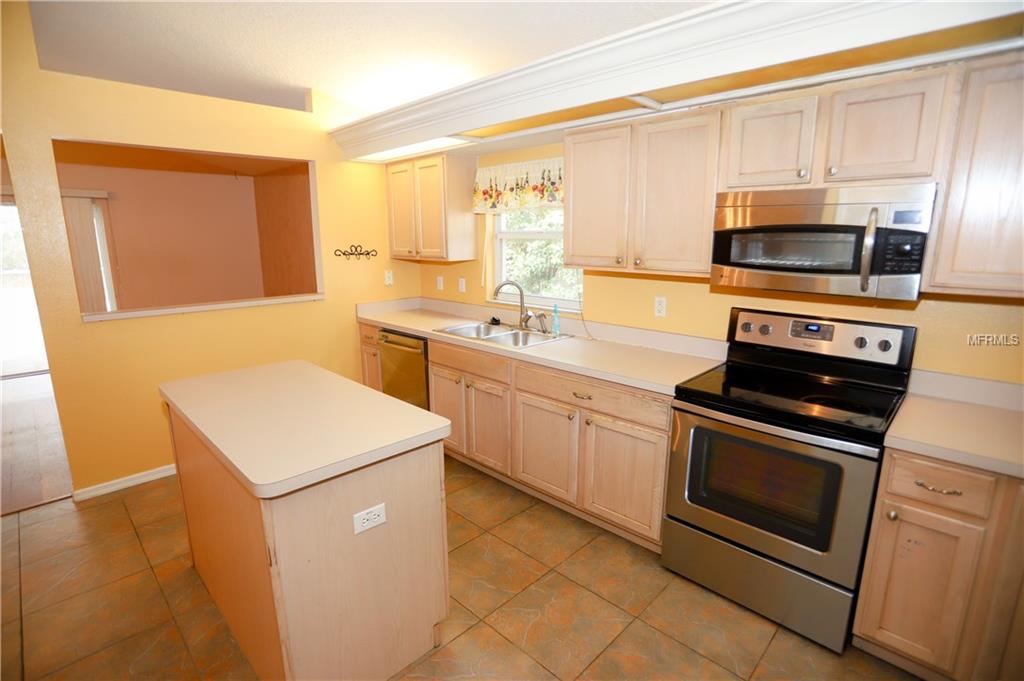 4607 SNOW SHOWER COURT, LUTZ, Florida 33558, 4 Bedrooms Bedrooms, 9 Rooms Rooms,2 BathroomsBathrooms,Residential,For sale,SNOW SHOWER,T2923240