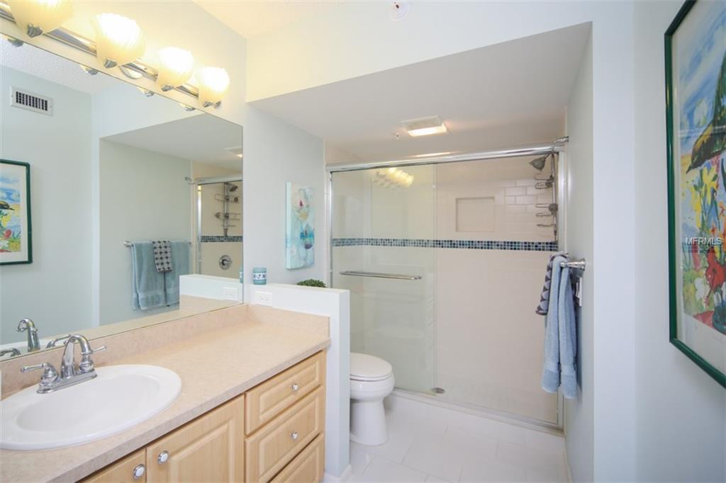 1935 GULF OF MEXICO DRIVE, LONGBOAT KEY, Florida 34228, 2 Bedrooms Bedrooms, 5 Rooms Rooms,2 BathroomsBathrooms,Residential,For sale,GULF OF MEXICO,A4209259