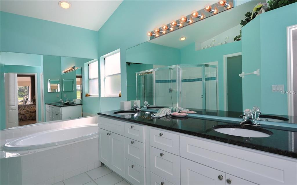 8940 WHITEMARSH AVENUE, SARASOTA, Florida 34238, 3 Bedrooms Bedrooms, 5 Rooms Rooms,2 BathroomsBathrooms,Residential,For sale,WHITEMARSH,A4210055