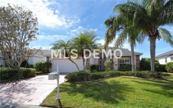 8940 WHITEMARSH AVENUE, SARASOTA, Florida 34238, 3 Bedrooms Bedrooms, 5 Rooms Rooms,2 BathroomsBathrooms,Residential,For sale,WHITEMARSH,A4210055