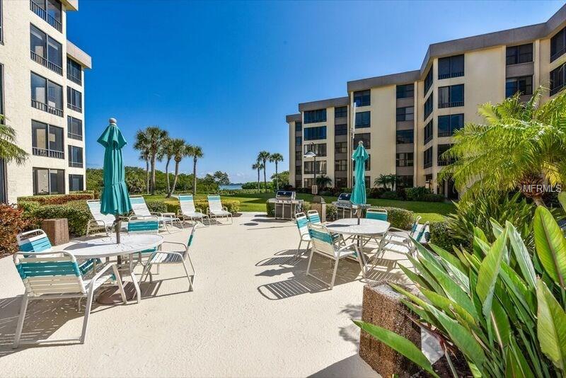 8773 MIDNIGHT PASS ROAD, SARASOTA, Florida 34242, 2 Bedrooms Bedrooms, 6 Rooms Rooms,2 BathroomsBathrooms,Residential,For sale,MIDNIGHT PASS,A4177652