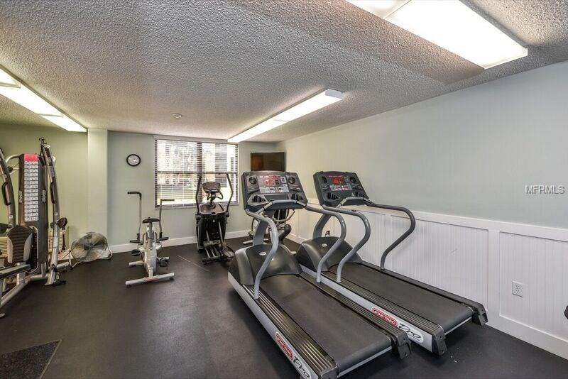 8773 MIDNIGHT PASS ROAD, SARASOTA, Florida 34242, 2 Bedrooms Bedrooms, 6 Rooms Rooms,2 BathroomsBathrooms,Residential,For sale,MIDNIGHT PASS,A4177652