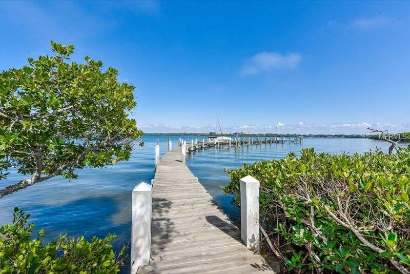 8773 MIDNIGHT PASS ROAD, SARASOTA, Florida 34242, 2 Bedrooms Bedrooms, 6 Rooms Rooms,2 BathroomsBathrooms,Residential,For sale,MIDNIGHT PASS,A4177652