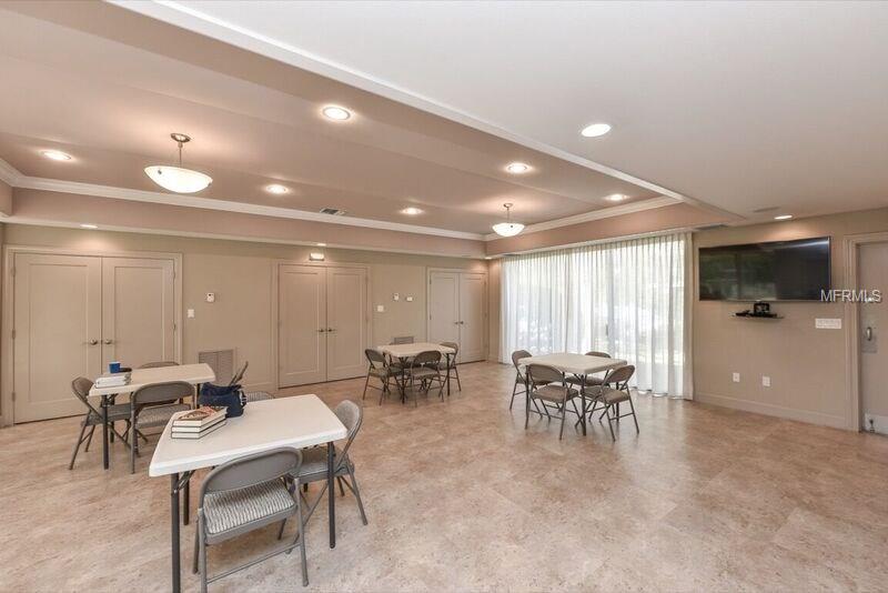 8773 MIDNIGHT PASS ROAD, SARASOTA, Florida 34242, 2 Bedrooms Bedrooms, 6 Rooms Rooms,2 BathroomsBathrooms,Residential,For sale,MIDNIGHT PASS,A4177652