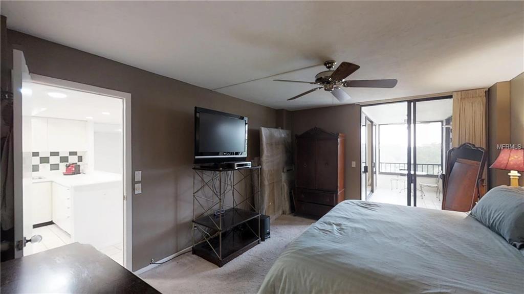 8773 MIDNIGHT PASS ROAD, SARASOTA, Florida 34242, 2 Bedrooms Bedrooms, 6 Rooms Rooms,2 BathroomsBathrooms,Residential,For sale,MIDNIGHT PASS,A4177652