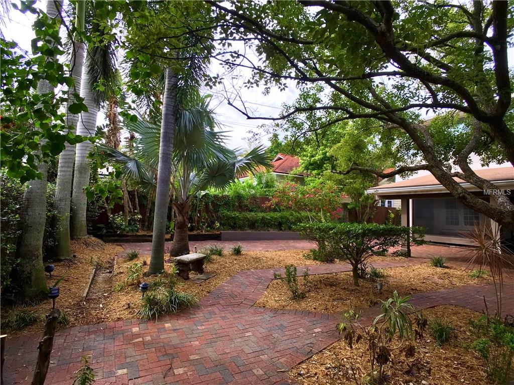 858 16TH AVENUE N, ST PETERSBURG, Florida 33704, 3 Bedrooms Bedrooms, 5 Rooms Rooms,2 BathroomsBathrooms,Residential,For sale,16TH,U7830628