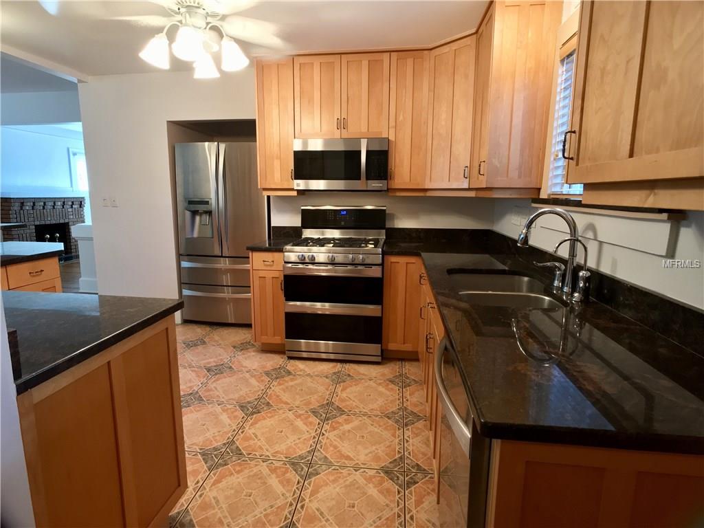 858 16TH AVENUE N, ST PETERSBURG, Florida 33704, 3 Bedrooms Bedrooms, 5 Rooms Rooms,2 BathroomsBathrooms,Residential,For sale,16TH,U7830628