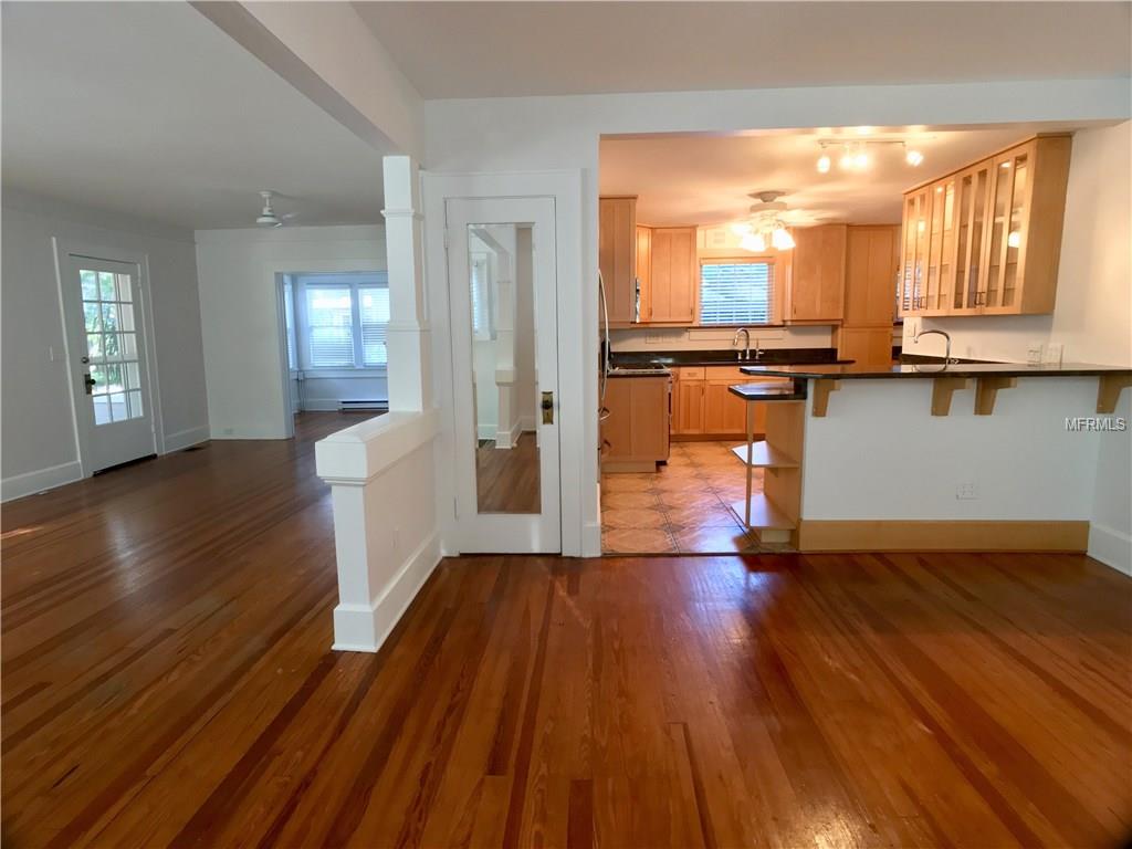 858 16TH AVENUE N, ST PETERSBURG, Florida 33704, 3 Bedrooms Bedrooms, 5 Rooms Rooms,2 BathroomsBathrooms,Residential,For sale,16TH,U7830628