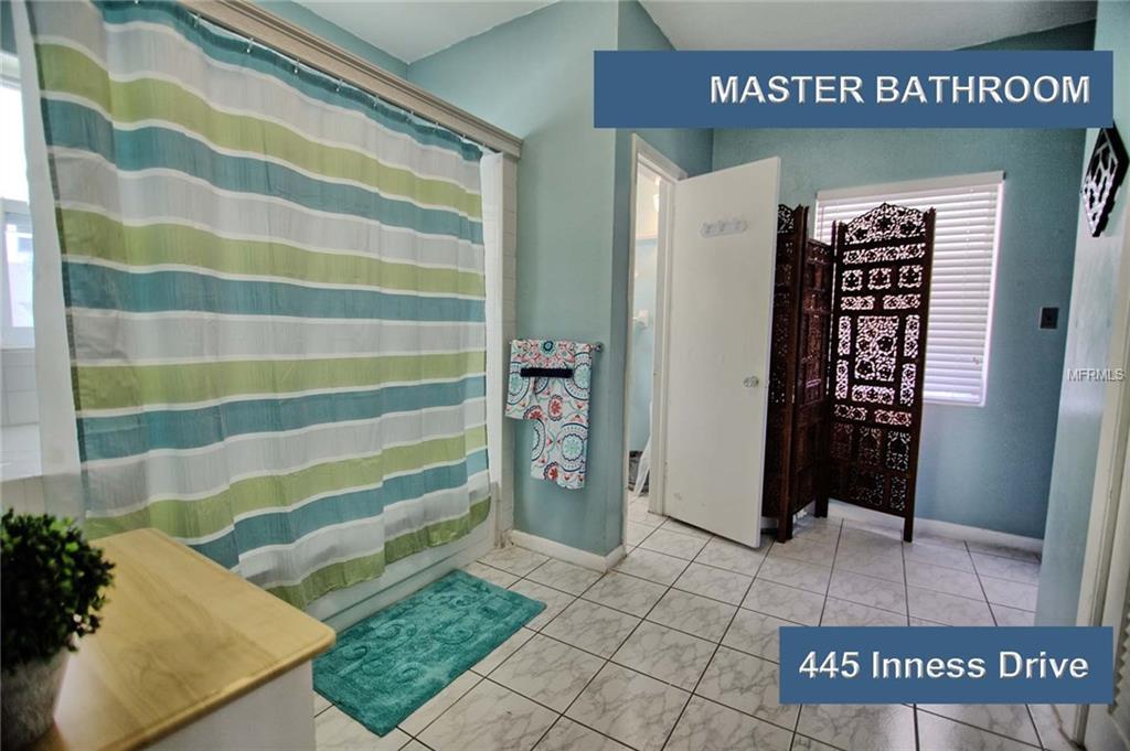 445 INNESS DRIVE, TARPON SPRINGS, Florida 34689, 4 Bedrooms Bedrooms, 6 Rooms Rooms,3 BathroomsBathrooms,Residential,For sale,INNESS,W7634006
