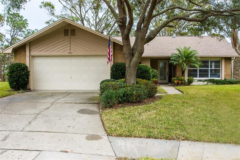 1703 ABERDEEN COURT, PALM HARBOR, Florida 34684, 2 Bedrooms Bedrooms, 6 Rooms Rooms,2 BathroomsBathrooms,Residential,For sale,ABERDEEN,U7843542