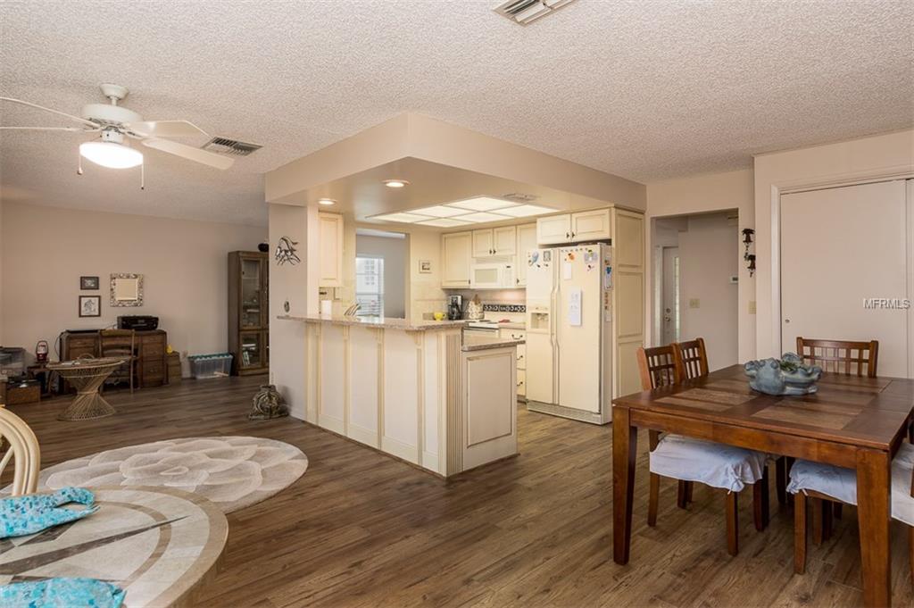 1703 ABERDEEN COURT, PALM HARBOR, Florida 34684, 2 Bedrooms Bedrooms, 6 Rooms Rooms,2 BathroomsBathrooms,Residential,For sale,ABERDEEN,U7843542