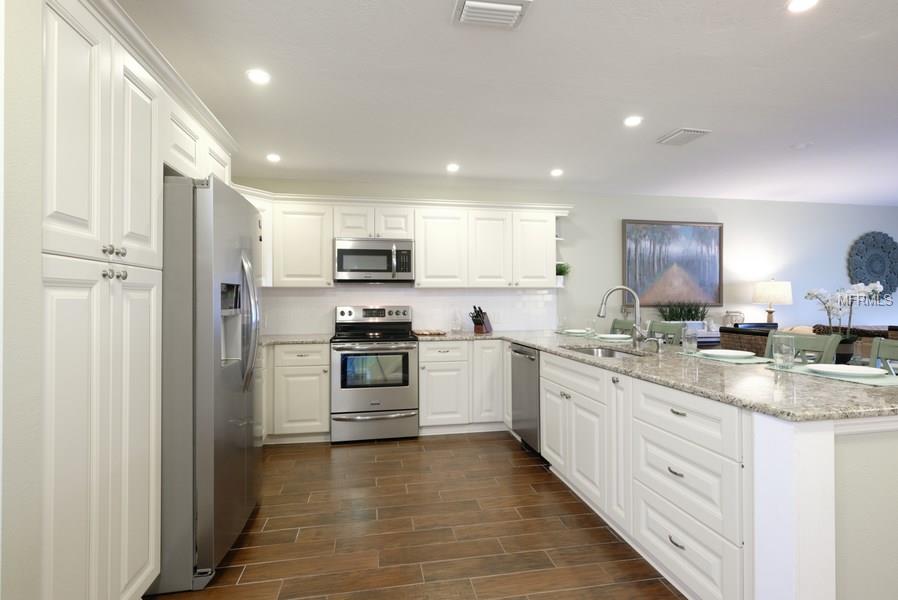 2211 MICHELE DRIVE, SARASOTA, Florida 34231, 2 Bedrooms Bedrooms, 7 Rooms Rooms,2 BathroomsBathrooms,Residential,For sale,MICHELE,A4207456