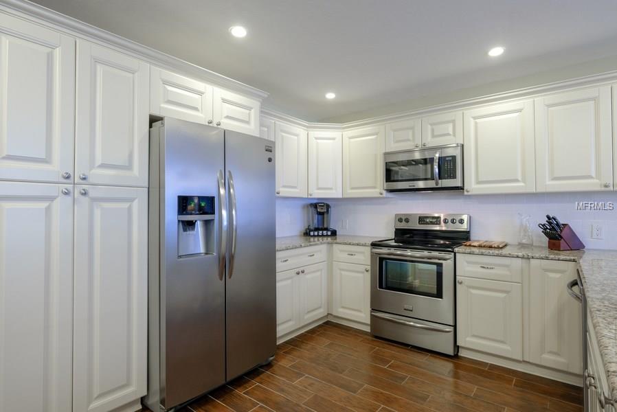 2211 MICHELE DRIVE, SARASOTA, Florida 34231, 2 Bedrooms Bedrooms, 7 Rooms Rooms,2 BathroomsBathrooms,Residential,For sale,MICHELE,A4207456